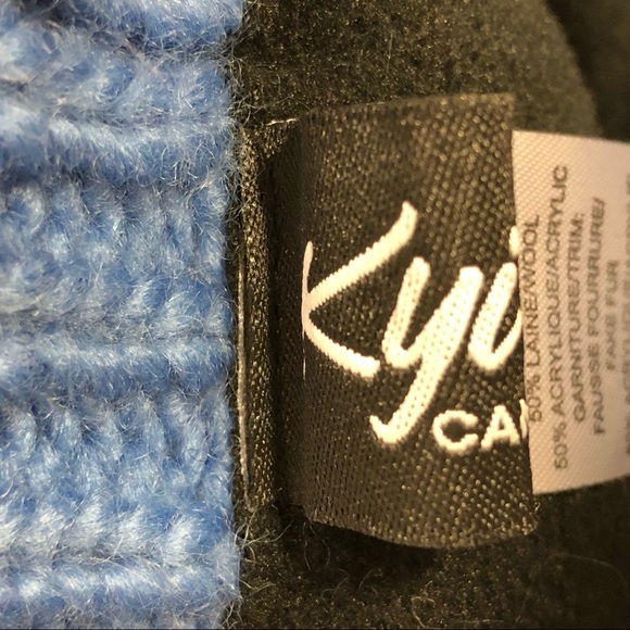 KYI KYI CANADA Faux Fur PomPom Waffle Knit Beanie - Picture 5 of 5